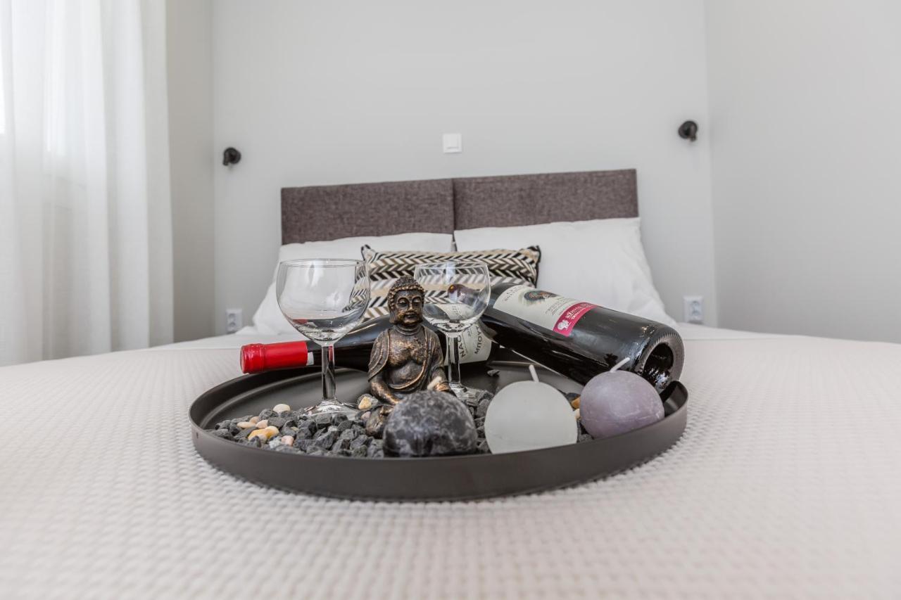 Raise Athens Metro Apartments Экстерьер фото