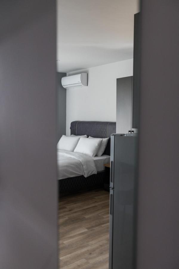 Raise Athens Metro Apartments Экстерьер фото